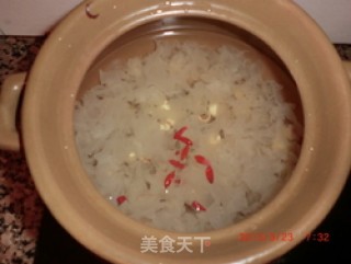 莲子银耳粥的做法步骤：7