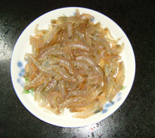 蒸鱼鼓油炒白米虾的做法步骤：1