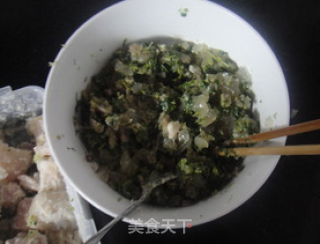 荠菜猪肉锅贴的做法步骤：2