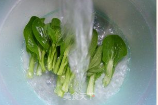 上汤腐竹菜芯的做法步骤：5