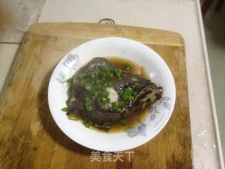 葱油鸦片鱼头——简单美味之首选的做法步骤：4