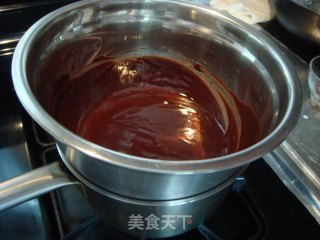抹茶巧克力熔岩蛋糕的做法步骤：1