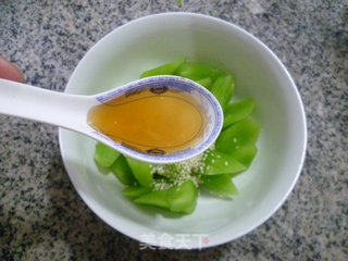 芝麻莴笋的做法步骤：10
