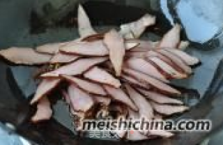 小炒腊肉的做法步骤：5