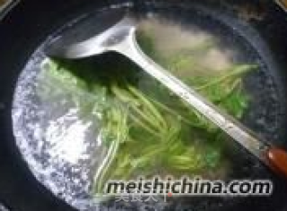 香椿炒年糕的做法步骤：6