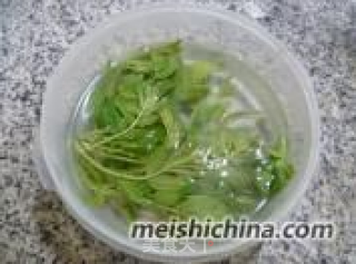 香椿炒年糕的做法步骤：7