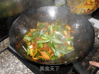 回锅肉的做法步骤：4