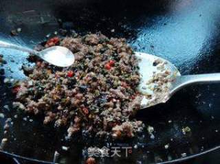 韭菜花炒牛肉的做法步骤：8