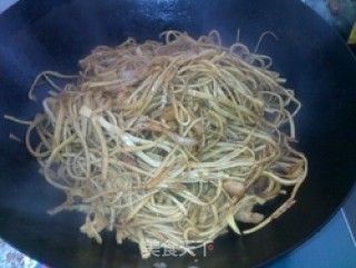 酱香豆腐皮的做法步骤：4