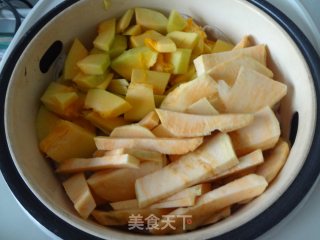 椰汁地瓜芋圆羹的做法步骤：2