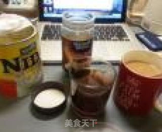 非常简单的普通奶茶和鸳鸯奶茶做法～的做法步骤：1