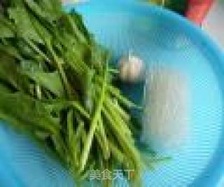 粉丝菠菜的做法步骤：1