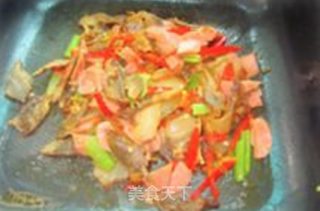 香芹火腿炒腊肉的做法步骤：9