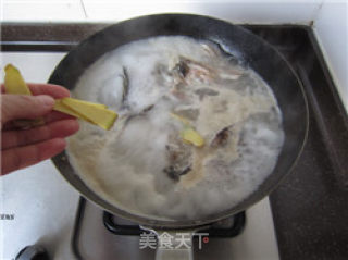 辣三文鱼头豆腐汤的做法步骤：9