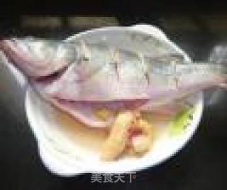清蒸鲈鱼的做法步骤：3