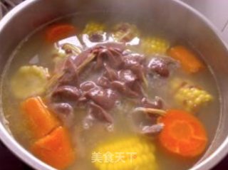 玉米萝卜猪肝汤的做法步骤：6