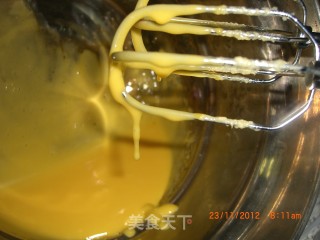 可可肉松蛋糕卷的做法步骤：6