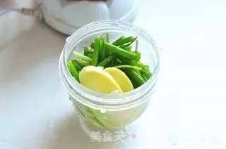 春天野菜香---荠菜水饺的做法步骤：3