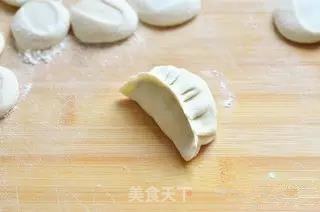 春天野菜香---荠菜水饺的做法步骤：15