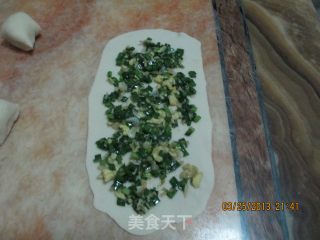 韭菜饼的做法步骤：11