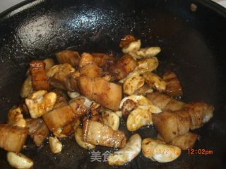 菱角红烧肉的做法步骤：10