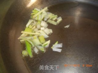 辣肠炒茭瓜的做法步骤：4