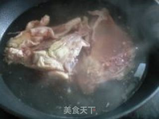鸡汤干豆腐锅的做法步骤：2
