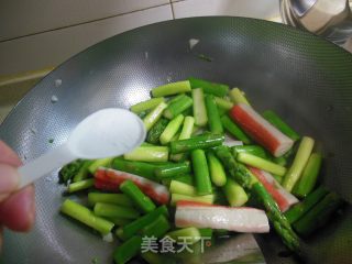 蟹棒扒芦笋的做法步骤：10