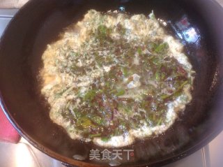 香椿炒鸡蛋的做法步骤：3