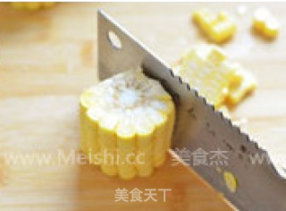 饮料也可以香浓且富有营养----奶香玉米汁的做法步骤：3