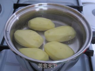 软绵绵奶香味十足の【马铃薯泥】的做法步骤：1