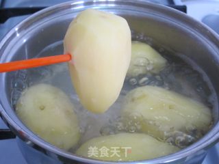 软绵绵奶香味十足の【马铃薯泥】的做法步骤：2