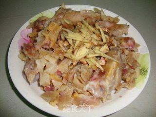 粉丝鱿鱼+腊肉焖豆角干的做法步骤：8