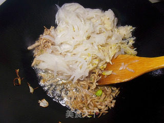 酸菜炒粉丝的做法步骤：7