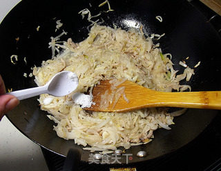 酸菜炒粉丝的做法步骤：10