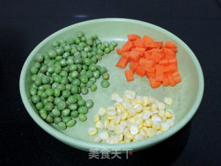 【缤纷鸡肉三丁】的做法步骤：2