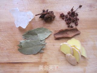 秘制红烧肉的做法步骤：2