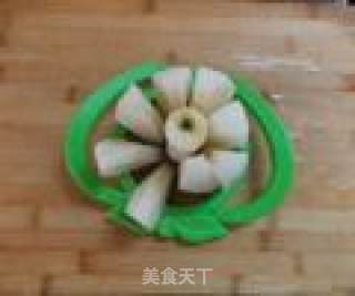 无花果炖雪梨的做法步骤：2