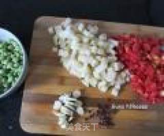腊肉糯米饭的做法步骤：2