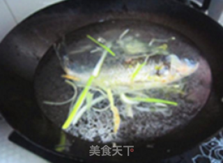 【海带豆腐鲫鱼汤】--孕妈咪36周菜谱的做法步骤：6