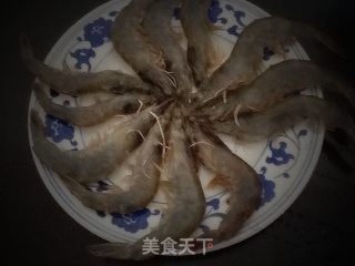 白灼大明虾的做法步骤：2