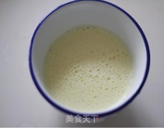 又是一年菠萝季——凤梨虾球的做法步骤：2