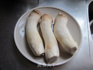 蚝油杏鲍菇的做法步骤：1