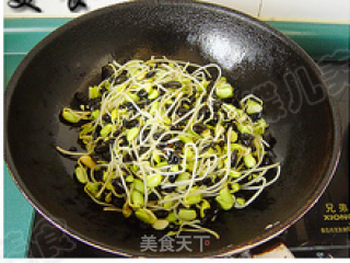 豆腐结炒有机黑豆芽的做法步骤：8