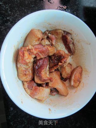 家常下饭菜----酱香肉蒸腌辣椒的做法步骤：3