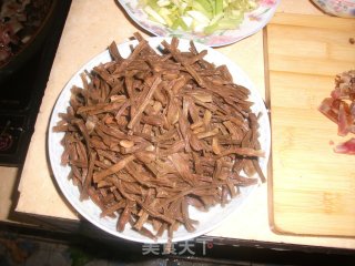 腊肉干豆角的做法