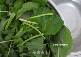 春季时令小蔬——蒜泥鹿耳韭的做法步骤：2