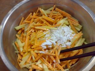 红薯土豆煎饼的做法步骤：3