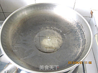 清淡的减肥小菜——韭菜炒豆芽的做法步骤：3