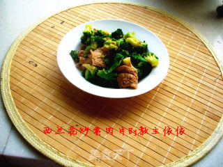 西兰花炒素肉片的做法步骤：7